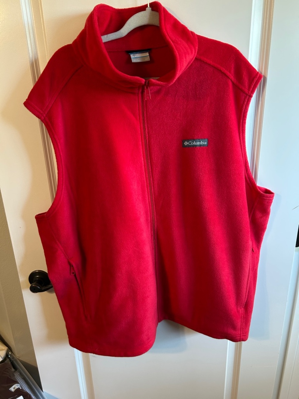 Columbia Red Sleeveless Fleece Vest
#0027